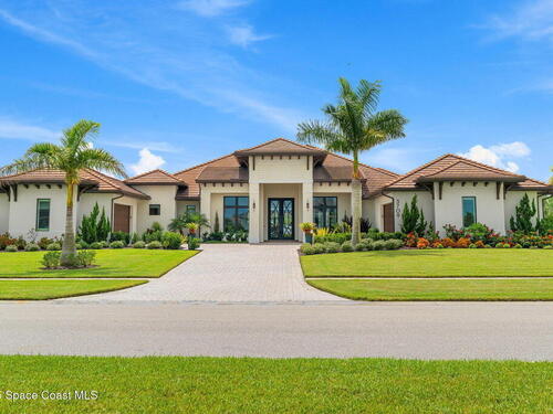 3709 Lake Adelaide Place