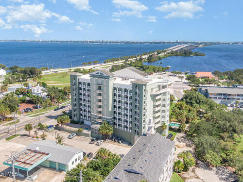 1211 E New Haven Avenue