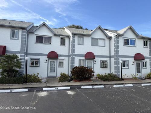 214 Seaport Boulevard