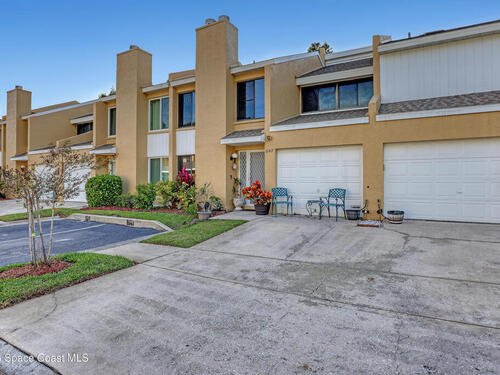 647 Cedar Side Circle