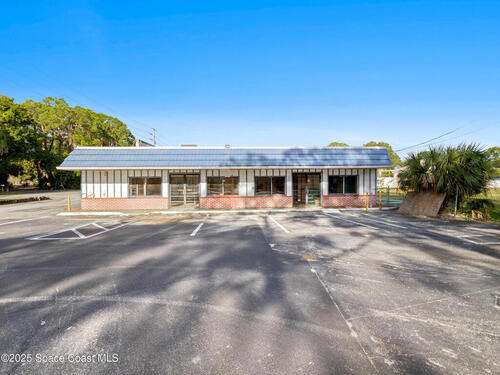 1310 S Tropical Trail