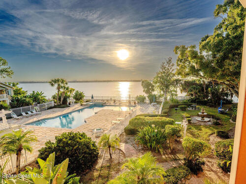 225 S Tropical Trail