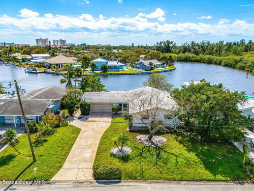 272 Bahama Boulevard