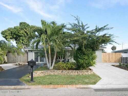 833 Chickasaw Avenue