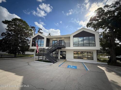 47 W New Haven Avenue