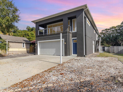 2203 Bignonia Street