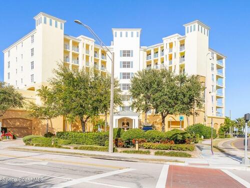 1437 Pineapple Avenue