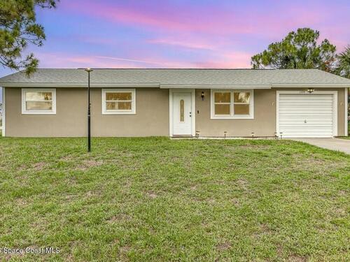 1399 Helliwell Street