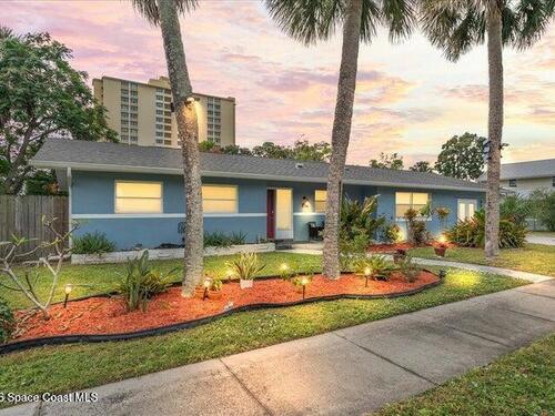 637 E Lincoln Avenue