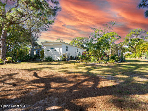 8280 Pine Ridge Trail