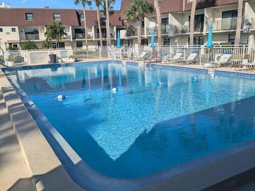 180 Paradise Boulevard