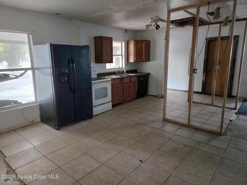 960 Allendale Street