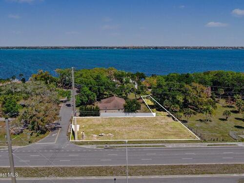 1435 Rose Court