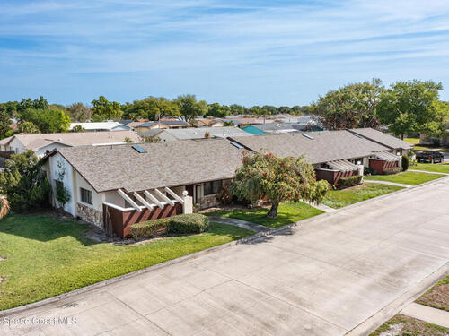 2106 Foxwood Drive