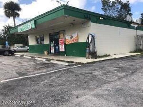 1570 N Tropical Trail