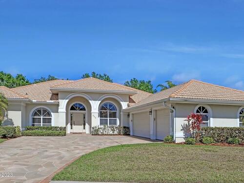903 Balmoral Way