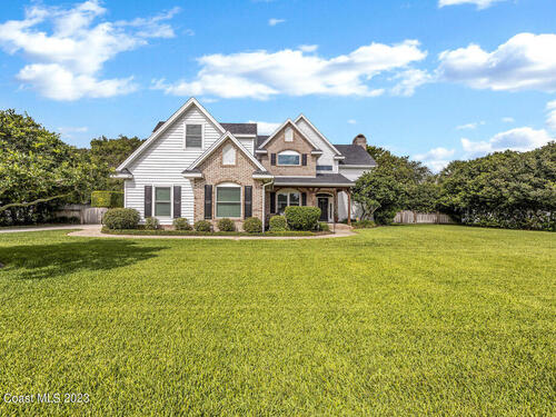 2135 River Oaks Court